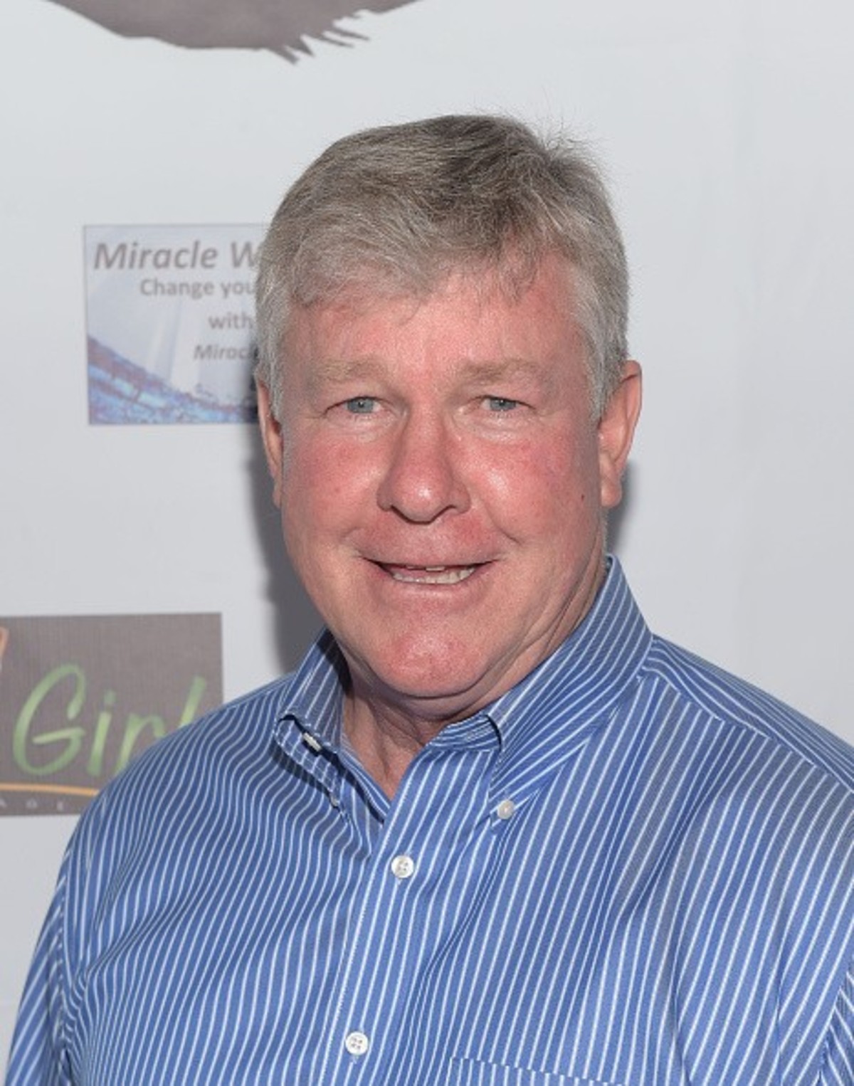 How tall is Larry Wilcox?